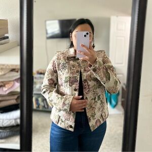 🌸✨ Vintage Women’s Tapestry Jacket
